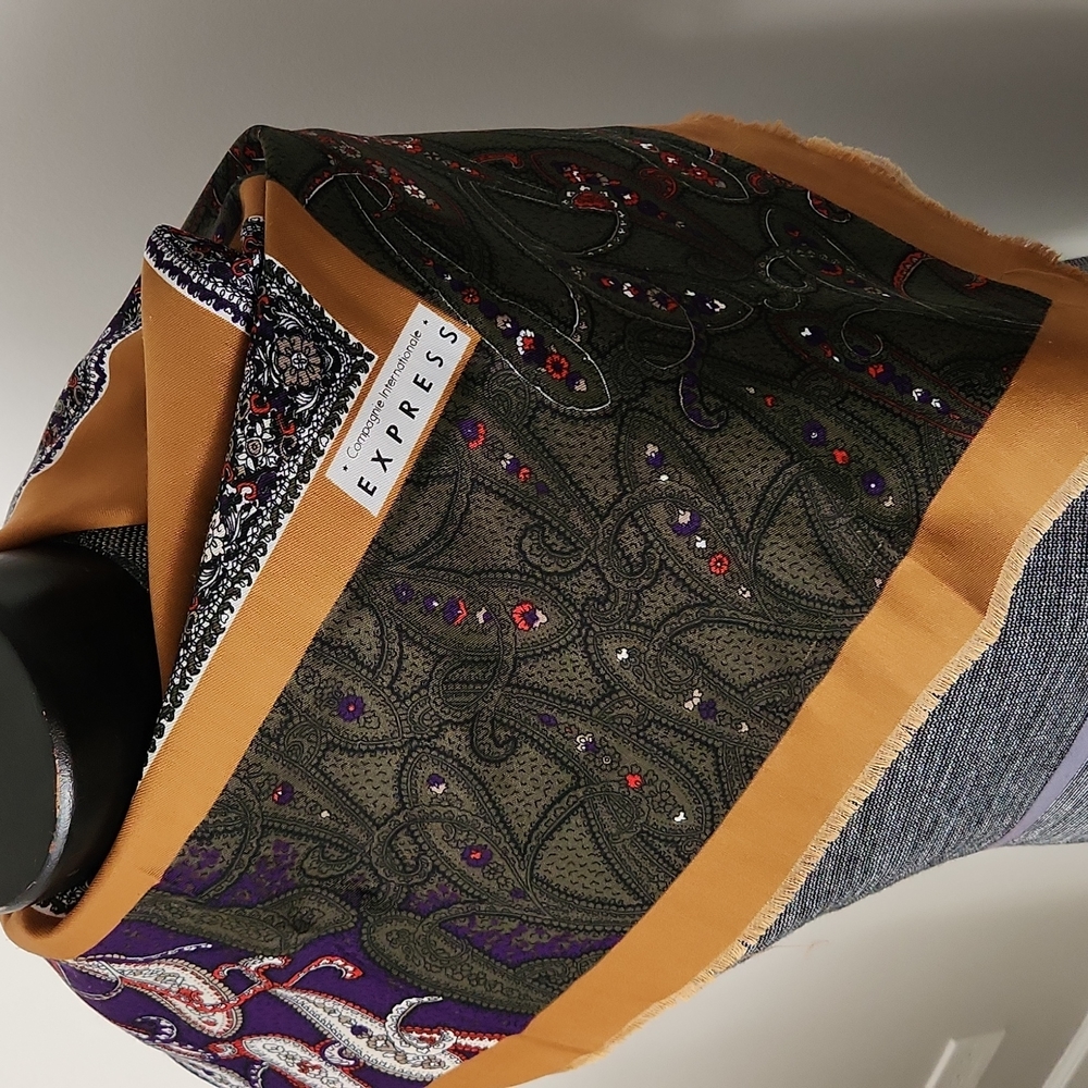 CLOSING UP SHOP!!!!   Made in Italy Scarf Express Compagnie International